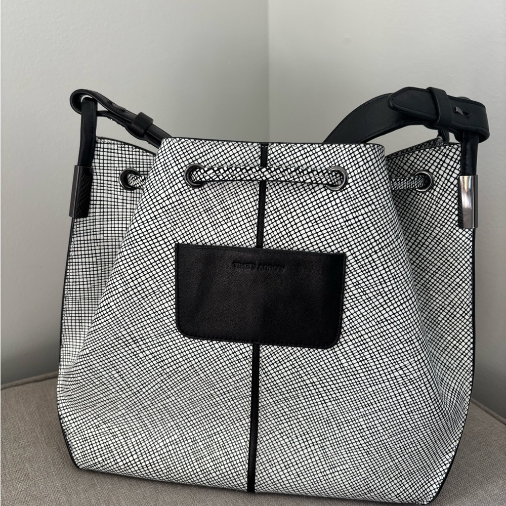 Time Areiw leather Bag.